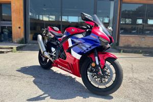 CBR 1000 RR R