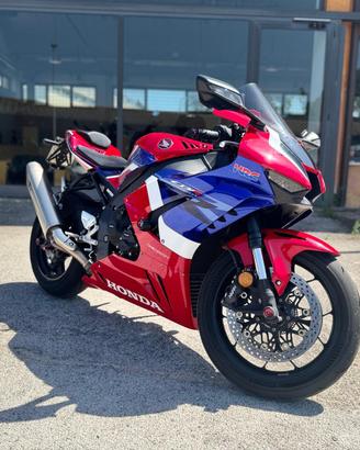 CBR 1000 RR R