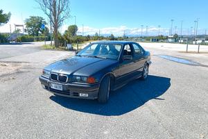 BMW 320i e36