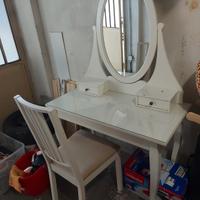 scrivania toeletta trucco