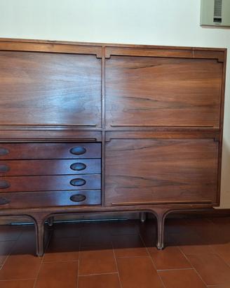 Mobile contenitore di G. Frattini, mod 504 Bernini