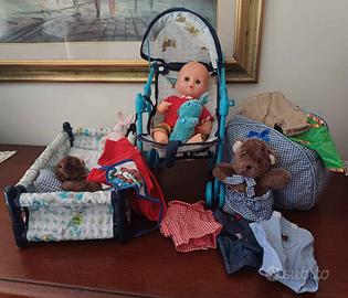 Marcolino Baby Mio con abiti, accessori, fascicoli