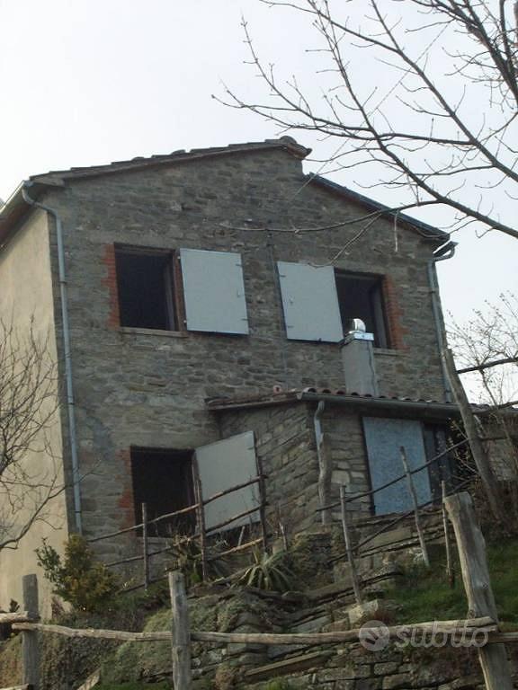 Rustico / Casale di 3105 m² con 3 locali e box aut - Vista 2