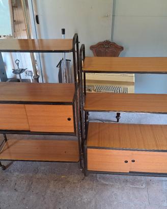 coppia antichi mobili scaffali con ruote vintage