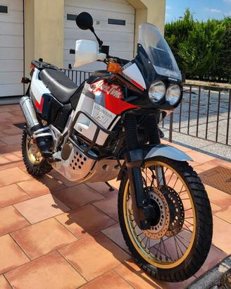 Honda Africa Twin XRV 750 RD04 – SOLO 35.700 km