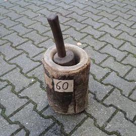 tronco scavato con battitore depoca antica