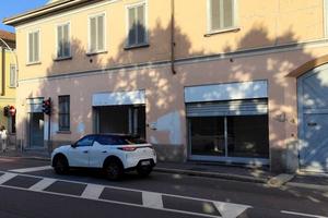 Immobile di 90 m² con 1 locale a Seregno