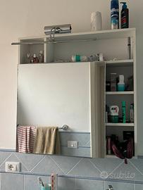 Mobiletto bagno con luce