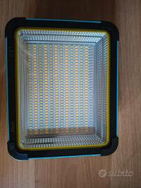 1Fari LED solare ricaricabile IP66 con USB – NUOVO