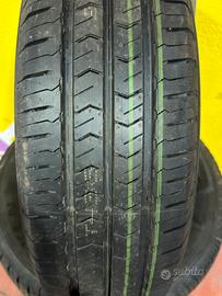 Gomme Nexen 215/70/15C