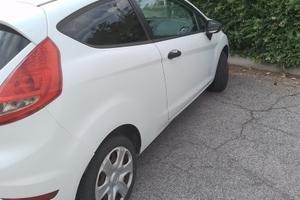 Fors Fiesta Van