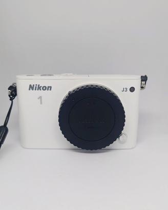Nikon 1 J3 Mirrorless Bianca Solo Corpo