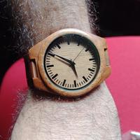 orologio da polso in legno