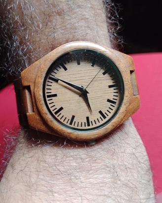 orologio da polso in legno