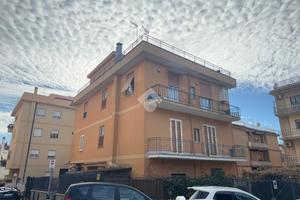 3 LOCALI A GENZANO DI ROMA