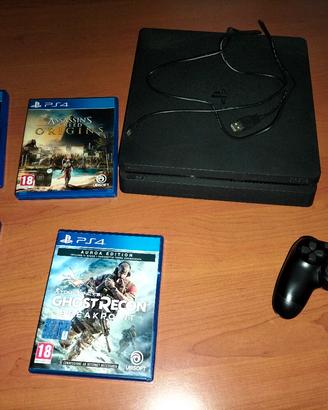 PS4 da 1 tera con 2 joystick e 4 giochi 