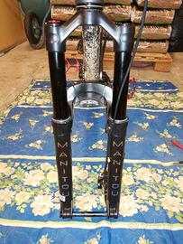 Forcella Manitou Mezzer Pro 27.5 150mm