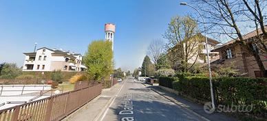 Stanza singola a Vedano al Lambro-terrazzo