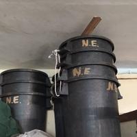 Bidoni in plastica rigida