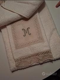 asciugamani ricamati