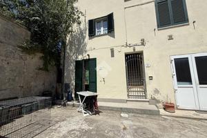 2 LOCALI A COLLESALVETTI