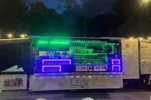 Truck food super accessoriata