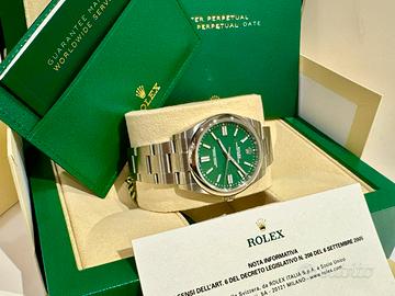 Rolex 124300 Oyster perpetual 41mm grenn