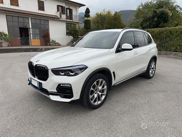 BMW X5 40d Garanzia BMW fino al 12/2027