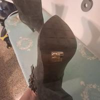 Stivaletto come nuovo in camoscio