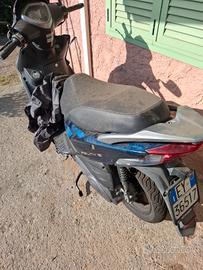 Kymco Agility 125 16+ incidentato