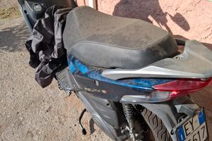 Kymco Agility 125 16+ incidentato