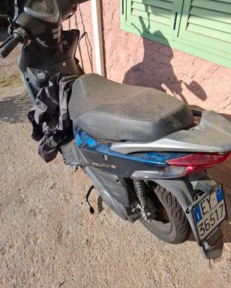 Kymco Agility 125 16+ incidentato