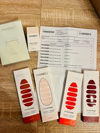 Set manicure: 4 gel adesivi + lampada UV + remover