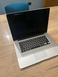 MacBook Pro Retina 15” – Mid 2014 – i7 – 16 GB RAM