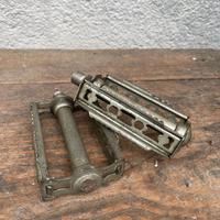 Pedali in ferro