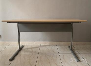 Scrivania IKEA Fredrik