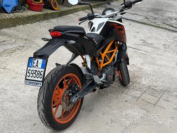 KTM DUKE 390