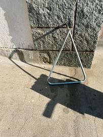 Triangolo appoggio moto