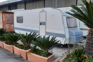 Roulotte Roller International Riviera 435