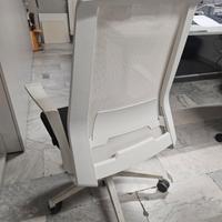 Sedia ufficio Fantoni ENA bianca/nera