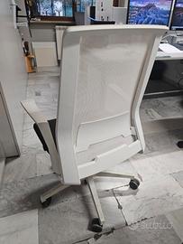 Sedia ufficio Fantoni ENA bianca/nera