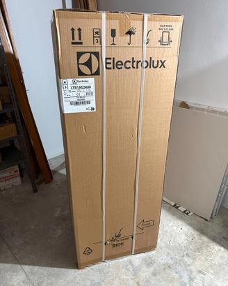 Frigorifero Electrolux con congelatore - NUOVO