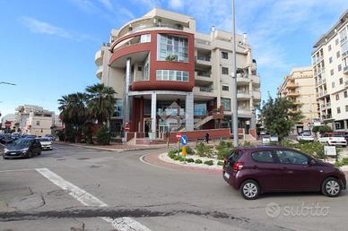 3 LOCALI A BRINDISI