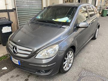 Mercedes B 200 metano benzina