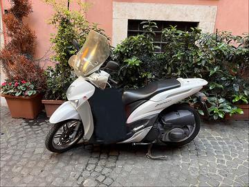 Yamaha Xenter 150  Bianco