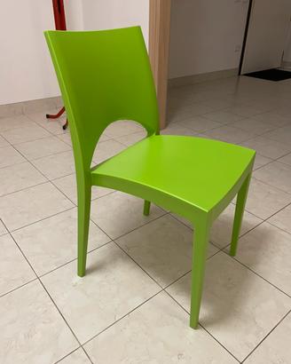 Sedie verde mela da interi e esterni