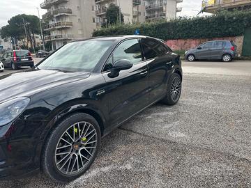 Cayenne Coupe hybrid 3000bz  07/2023 55.000km 85k