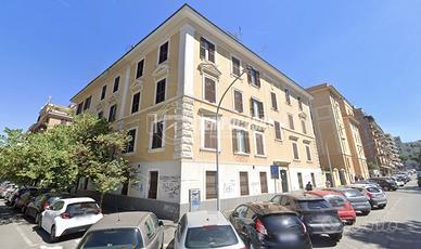 TRILOCALE PANORAMICO CON POSTO AUTO - VIA RAFFAELE