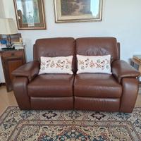 Divano due posti in pelle marrone Chaetau d'Ax