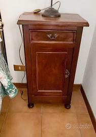 Comodini antichi